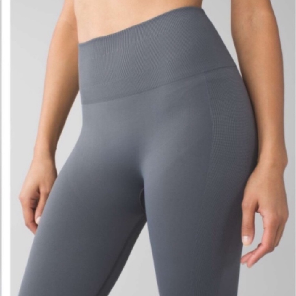 Lululemon zone in tight gray leggings size 2